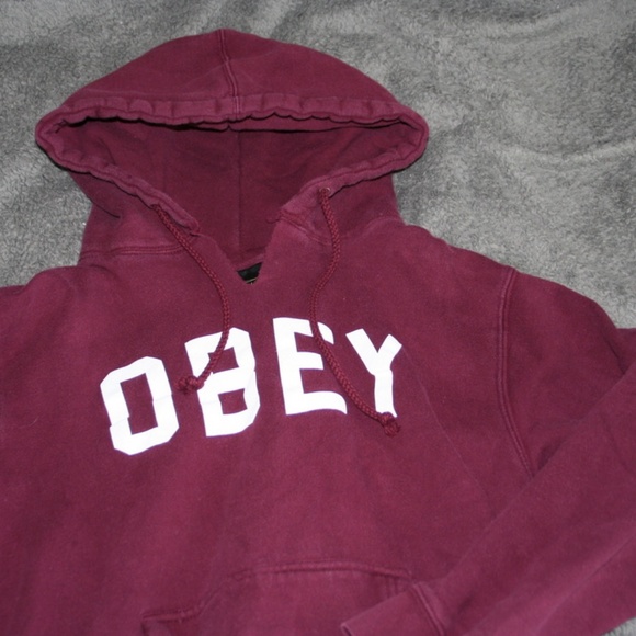 Obey sweatshirt - Picture 2 of 3
